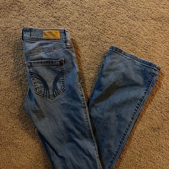 Low Rise Hollister Boot Cut Jeans - Picture 2 of 4